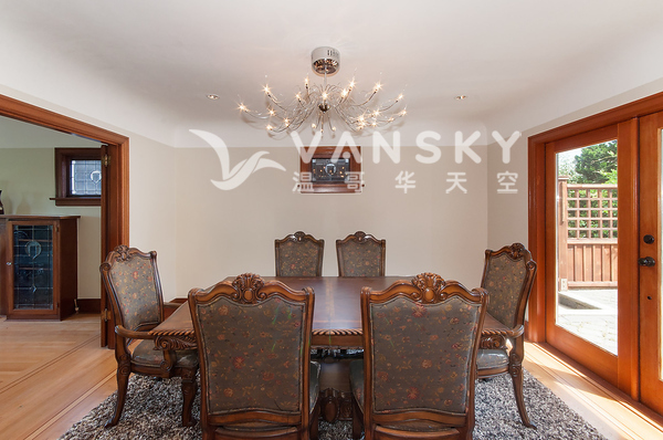 260805151357_dinning room.jpg